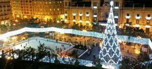 Pista de hielo,tiovivo PLaza ayuntamiento valencia Navidad 2022