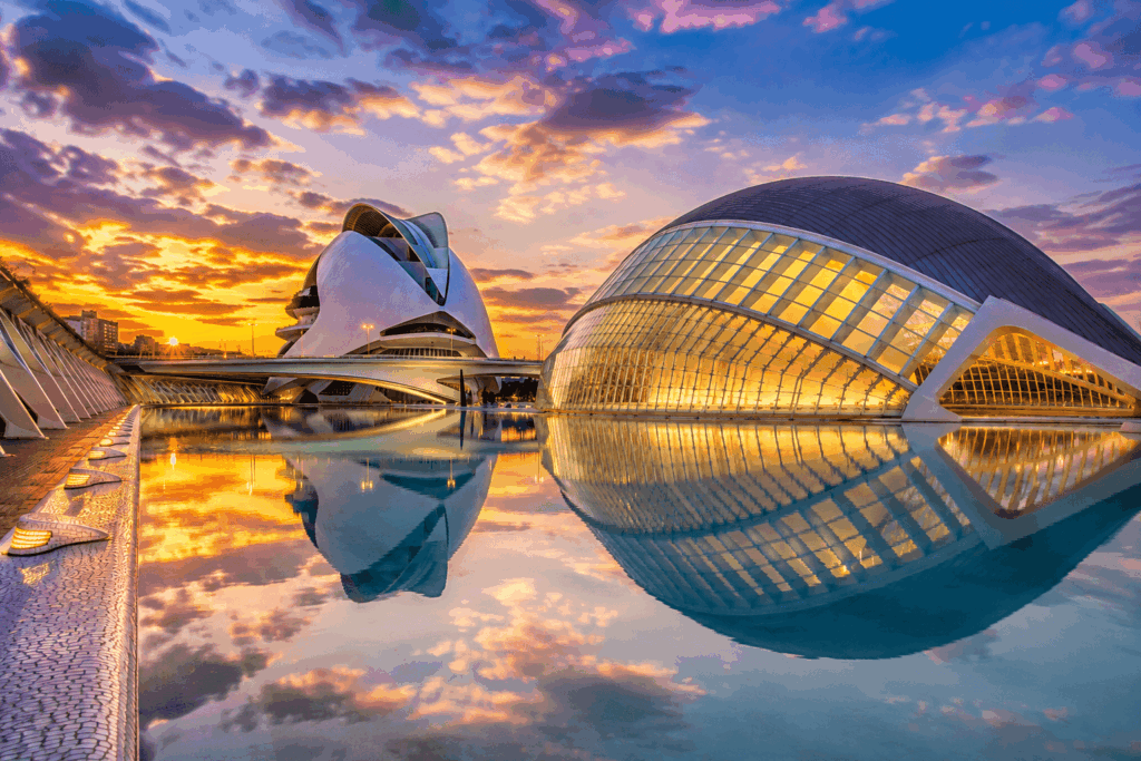 Ciudad de las Artes y las Ciencias de Valencia al atardecer
